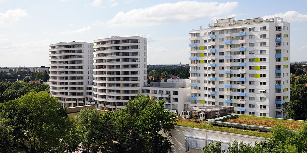 Das Augustinum München-Neufriedenheim ist das Stammhaus der Augustinum Seniorenresidenzen. Bereits 1962 gegründet, wurde es 1996 und 2009 erweitert. Das Augustinum München-Neufriedenheim ist das Stammhaus der Augustinum Seniorenresidenzen. Bereits 1962 gegründet, wurde es 1996 und 2009 erweitert.
