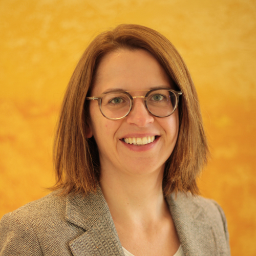 Auf Ihre Nachricht freut sich Lydia Güth Auf Ihre Nachricht freut sich Lydia Güth
