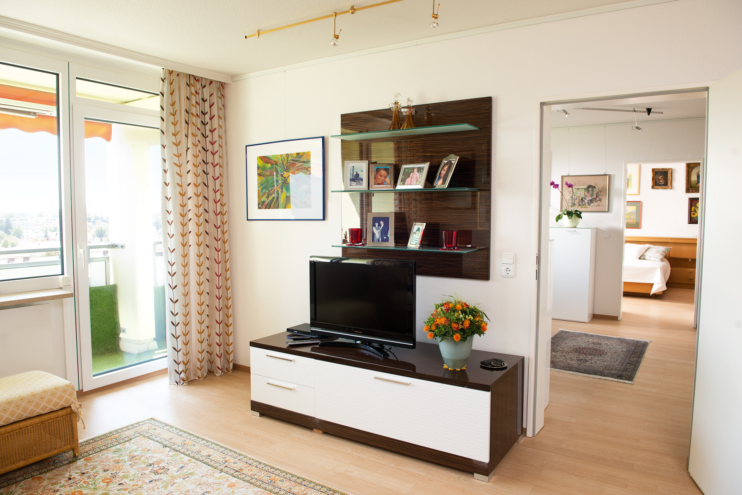 Großzügiges Platzangebot in den 2- und 3-Zimmer-Wohnungen. Großzügiges Platzangebot in den 2- und 3-Zimmer-Wohnungen.