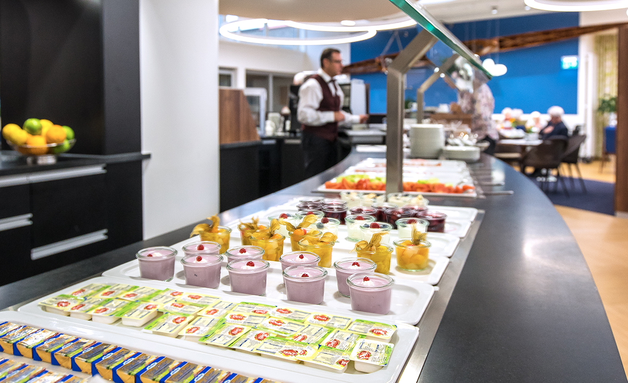 Bei Veranstaltungen im Haus und auch bei Ihren persönlichen Feiern übernimmt die Mannschaft des „wilhelms“ gern die Bewirtung der Gäste bis hin zum kompletten Catering. Bei Veranstaltungen im Haus und auch bei Ihren persönlichen Feiern übernimmt die Mannschaft des „wilhelms“ gern die Bewirtung der Gäste bis hin zum kompletten Catering.