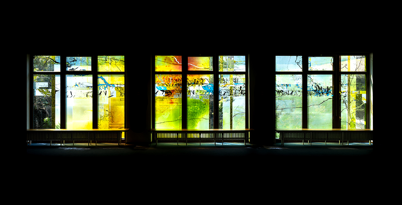 Zeitgenössische Kunst finden Sie überall im Augustinum. Seit Ostern 2019 wird die Simeonskapelle von neuen Fenstern des Glaskünstlers Lukas Derow geschmückt. Zeitgenössische Kunst finden Sie überall im Augustinum. Seit Ostern 2019 wird die Simeonskapelle von neuen Fenstern des Glaskünstlers Lukas Derow geschmückt.