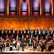 Chor in Kirche singend