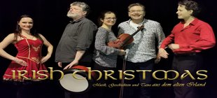 Musiker und Tänzerin vor schwarzem Hintergrund