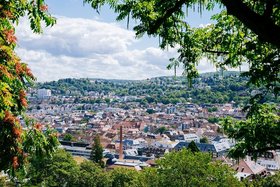 Die Karlshöhe in Stuttgart-Süd bietet einen Panoramablick in den Talkessel