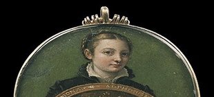 Damenporträt mit Medaillon