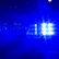 Blaulichttag Nahaufnahme eines blau blinkenden Lichts auf einem Einsatzfahrzeug bei Nacht.