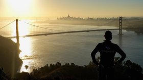 Darius Braun vor Golden Gate Bridge