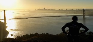 Darius Braun vor Golden Gate Bridge