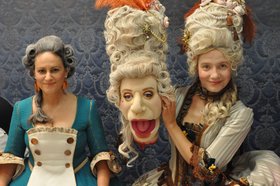 Marie-Antoinette bittet zum Kaffee Marie-Antoinette bittet zum Kaffee
