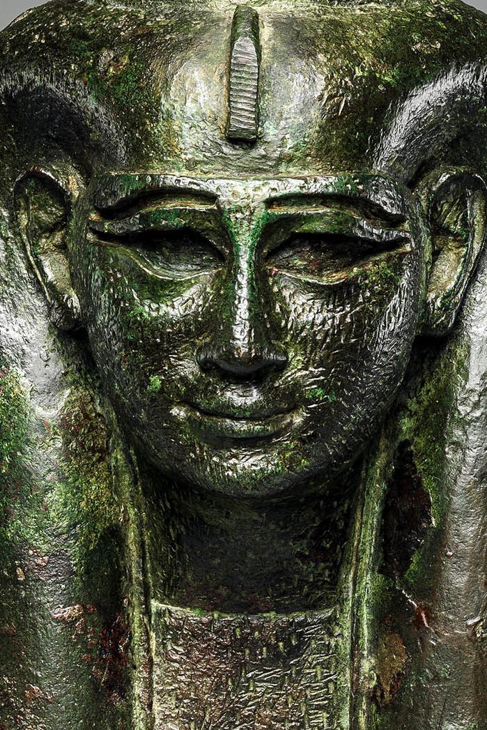 Skulptur der indischen Göttin Mut aus dem Metropolitan Museum New York