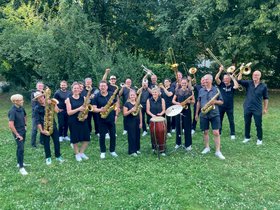 BigBand im Gras