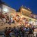 Irakischer Markt mit Cafes und vielen Menschen am Abend