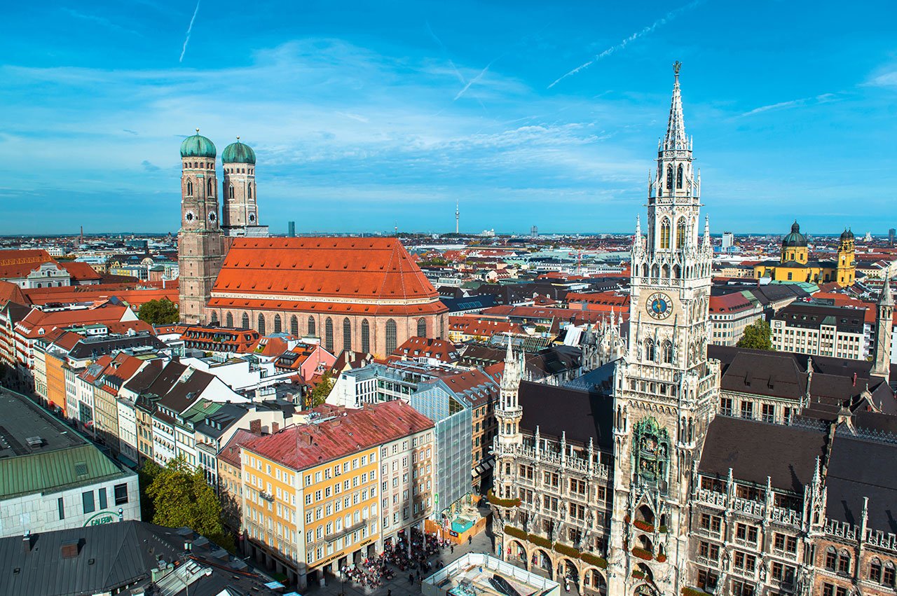 Stadtzentrum München mit Marienkirche und Rathaus