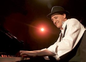 "Fly Me to the Moon“ - A Frank Sinatra Tribute "Fly Me to the Moon“ - A Frank Sinatra Tribute