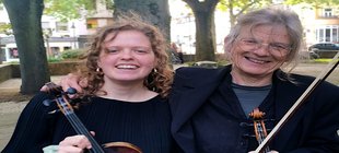 Lotta und Almut Nikolayczik