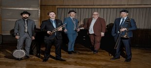 Die 5 köpfige Band