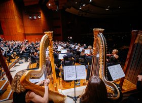 Klangvolle Geschichte(n): Die Stuttgarter Philharmoniker
