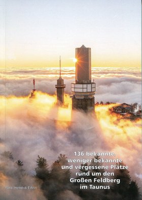 Turm des Großen Feldbergs über den Wolken