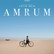 Junge mit Fahrrad am Strand 