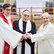 die drei Vetreter der Religionen reichen sich die Hand
