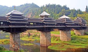 Die Yongji-Brücke in Chengyang