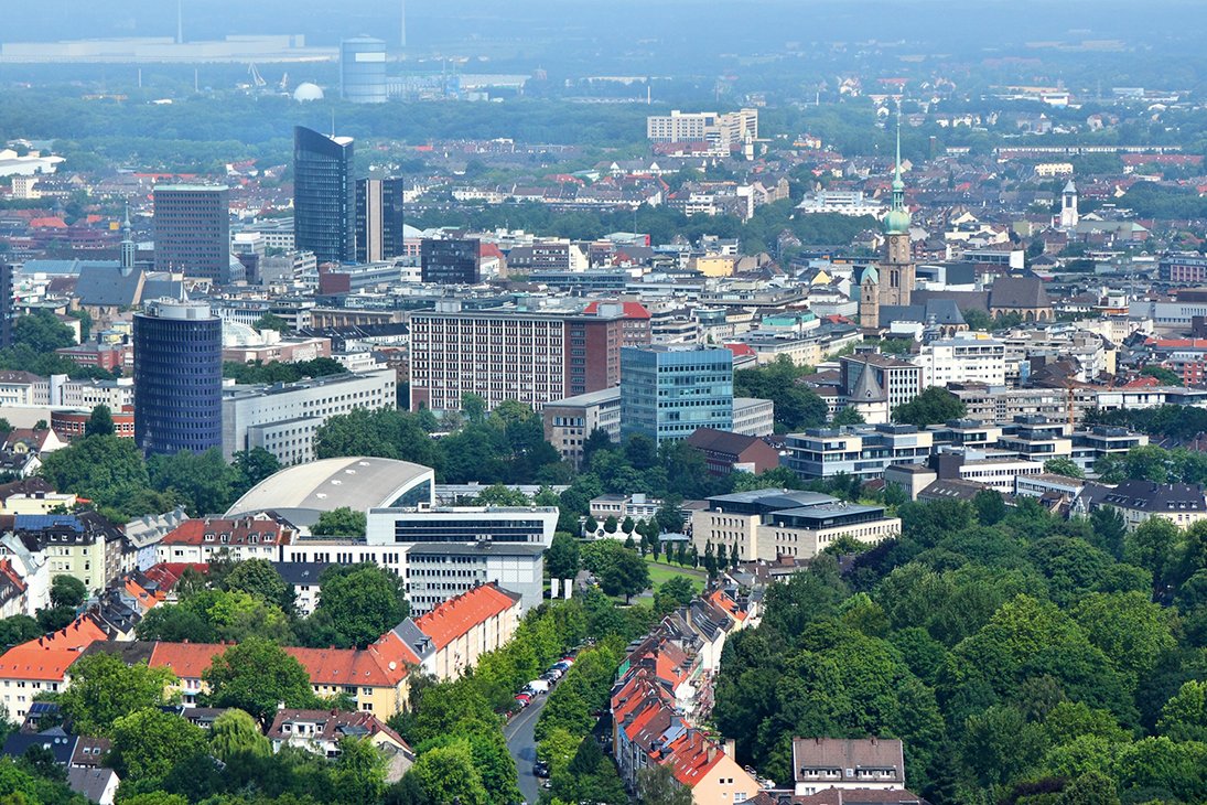 Die pulsierende Dortmunder City mit vielen Freizeit- und Einkaufsmöglichkeiten ist nur 30 Minuten entfernt. 