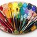Farbpalette mit Pinseln