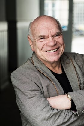 Oasen der Freiheit: Kabarett in schwierigen Zeiten Die Leipziger Pfeffermühle oder politische Satire in der DDR