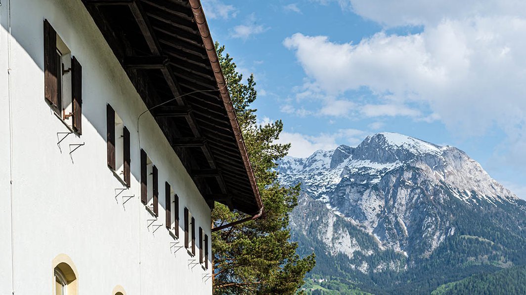 Augustinum Berchtesgadener Land mit Bergen im Hintergrund