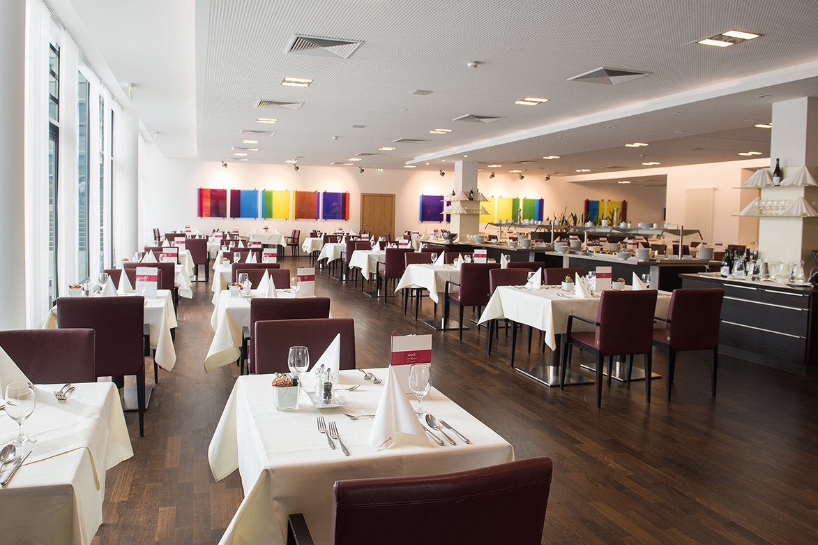 Der Standard im Restaurant des Augustinum Stuttgart-Killesberg befindet sich auf dem Niveau gehobener Hotelgastronomie. 