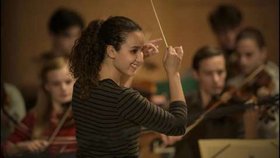 Oulaya Amamra als Zahia Zouani 