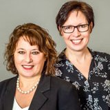 Martina Müller und Claudia Decker, Interessentenberatung