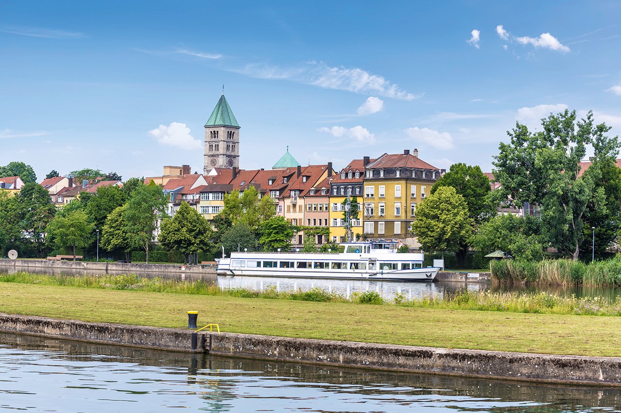 Die mainfränkische Landschaft lässt sich von Schweinfurt aus auch auf dem Wasser sehr gut erkunden.