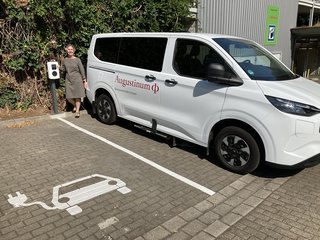 Mehr als neue Technik: Ein E-Bus, der verbindet Mehr als neue Technik: Ein E-Bus, der verbindet