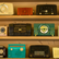 Regalwand mit Radios im 60er Jahre Stil