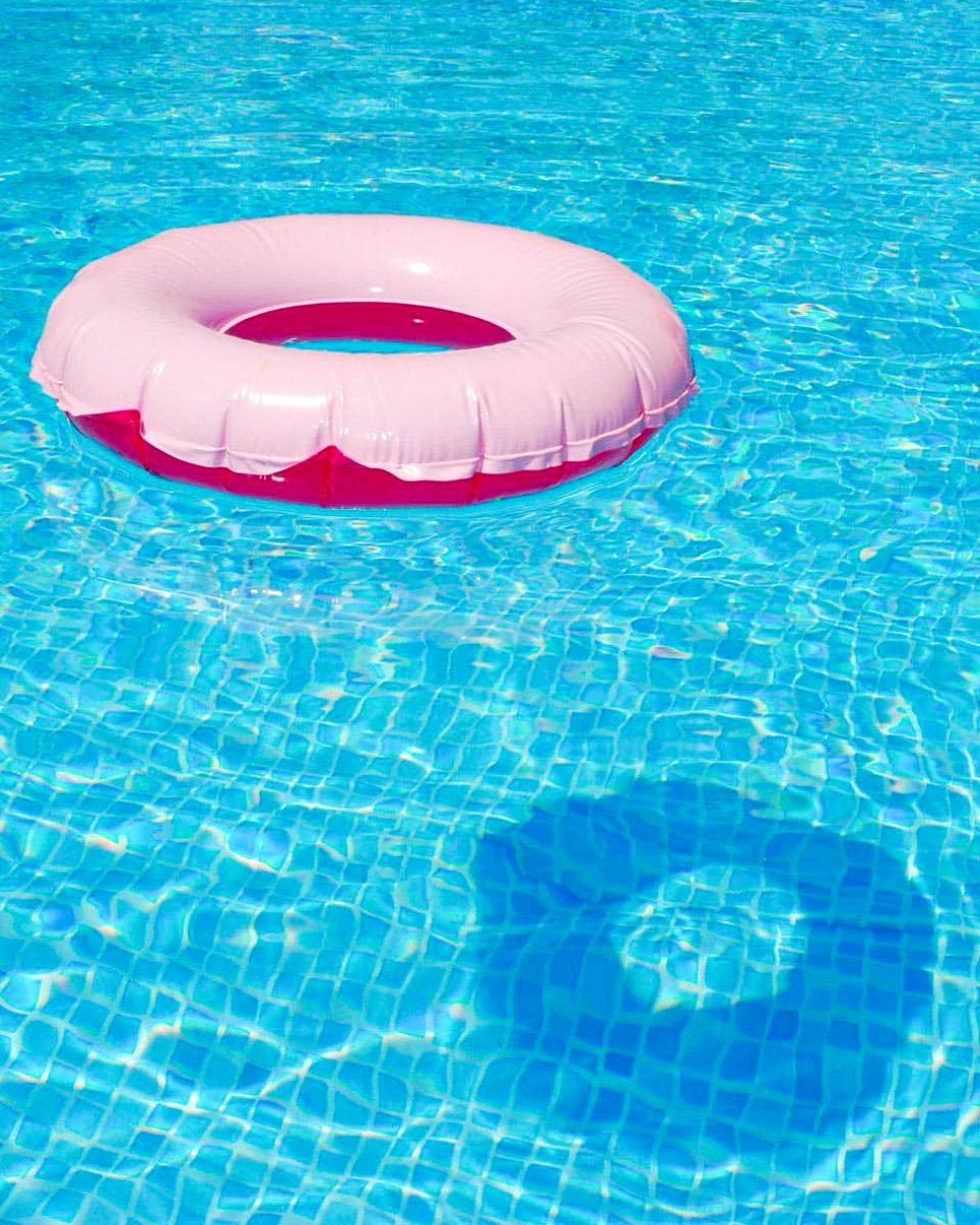 Schwimmring im Pool