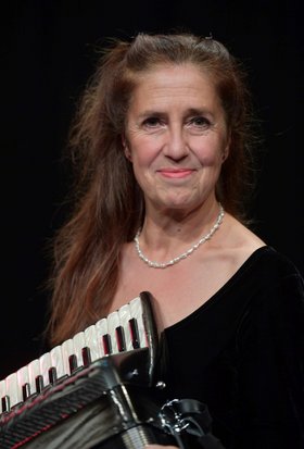 Kuss und Umarmung, Deine Hildegard von Bingen