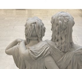 Die zwei schönsten Damen Berlins Die zwei schönsten Damen Berlins