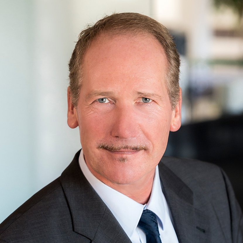 Frank Peters, Direktor Frank Peters, Direktor