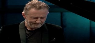 Mariusz Drzewicki am Klavier