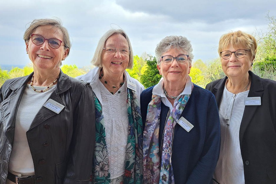 Vier Damen des Sprecherrates der Augustinum Seniorenresidenzen
