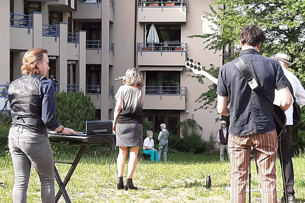 Meta-Titel des CE "Teaser Slider" Alt Text des CE "Teaser Slider"