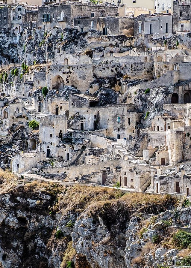 Matera, die italienische Felsenstadt, Blick auf die Felsenwohnungen