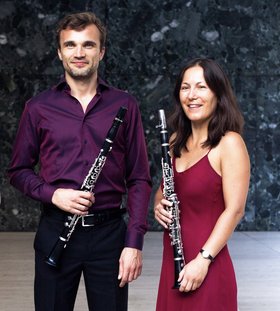 Musiker mit Klarinetten