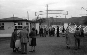 „Zuflucht auf Zeit – Das Flüchtlingslager in Kirchzarten 1957-1960“