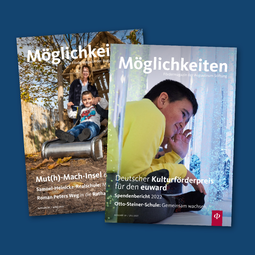 Zu sehen sind zwei Ausgaben des Fördermagazins